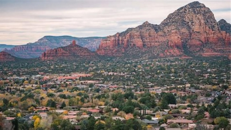 Best Hiking Sedona: Gear for Hot Red Rock Desert Trails