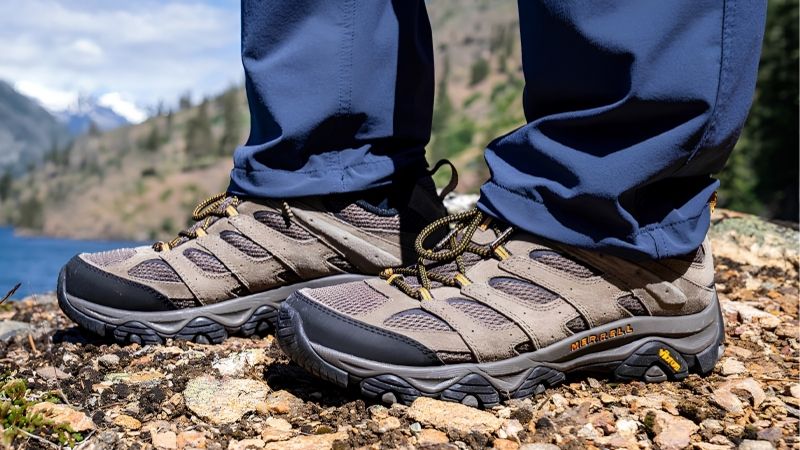 How to Choose the Best Rated Men's Hiking Shoes
