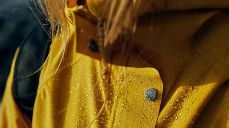How to Choose a Hot Weather Rain Jacket