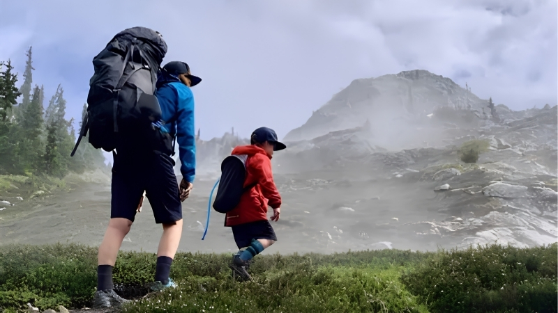 How to Choose a Kids Hiking Backpack
