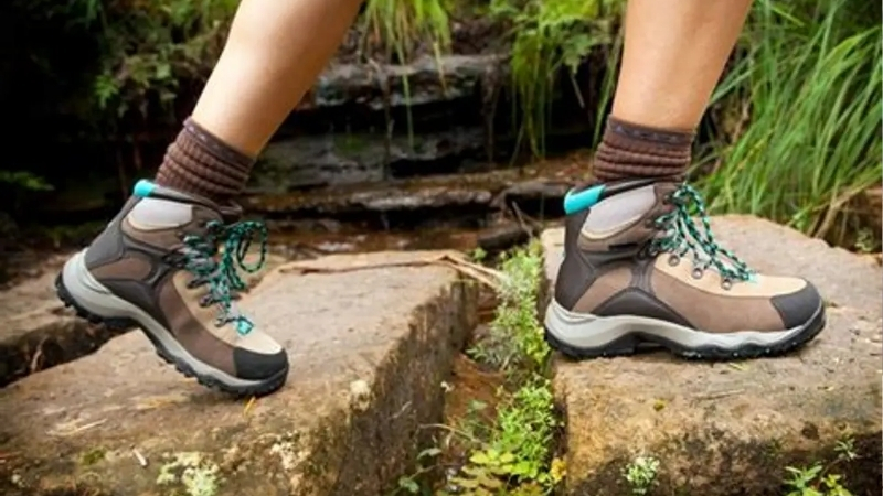 How to Choose a Wide Toe Box Hiking Boot
