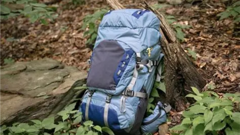 How to Choose the Best Backpacking Backpack Men Need