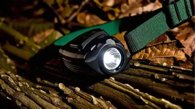 How to Choose the Best Headlamp for Hunters