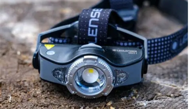 How to Choose the Best Headlamp for Hunting