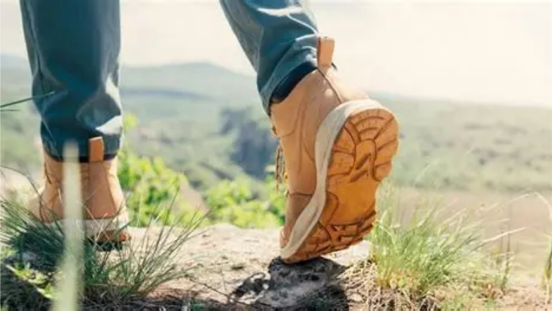 How to Choose the Right Best Hiking Boots Flat Feet