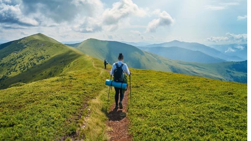 How to Practice Lightning Safety While Hiking